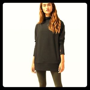 Lululemon Warm Down Funnel Neck sz 2